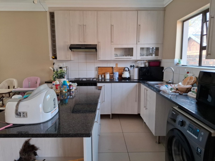 2 Bedroom Property for Sale in Heuwelsig Free State